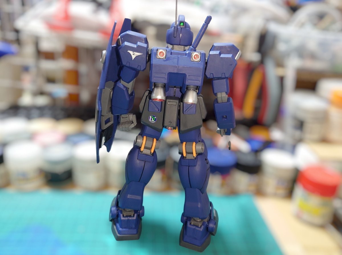 zekkyo_no_kishi's tweet photo. になさんのフィギュアに同梱されてるおまけのMSできました。
プリムローズに換装できないので、きっとティターンズの設立時の初期型なんだろなーという妄想です。 https://t.co/EnJaJtYJui