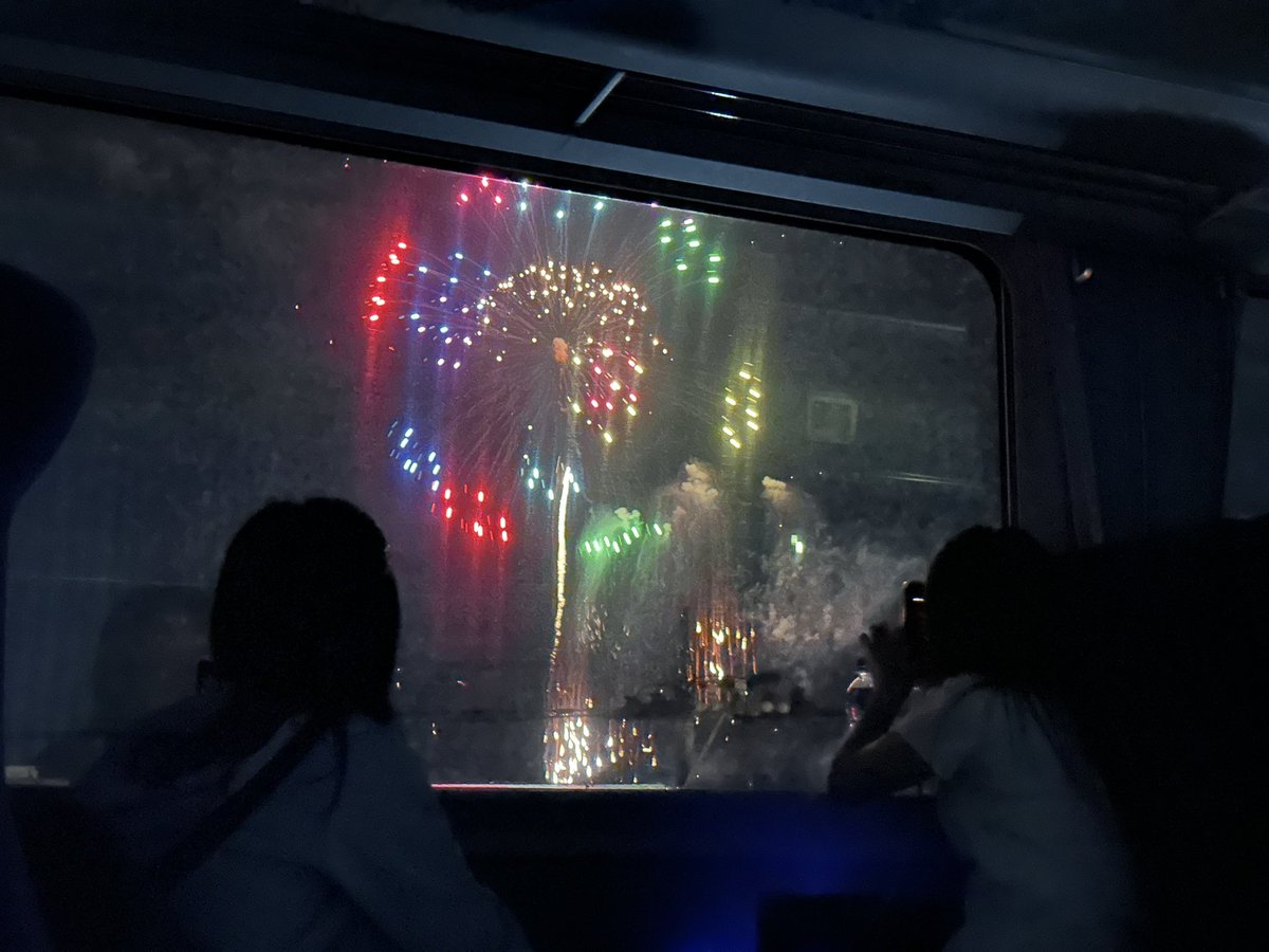 hahu2de5016's tweet photo. 昨晩の富山地方鉄道「お花火電車」。
前回の滑川編では早月加積��で撮影してましたが、今回の魚津編では乗車してきました♪
高架線上で40分停車して花火鑑賞、を��験したくて。それに高架線上だと写真も撮れないからね。
いやー、とても良かったです❗️
＃キャニオンエキスプレス https://t.co/ykCt3w6qpY