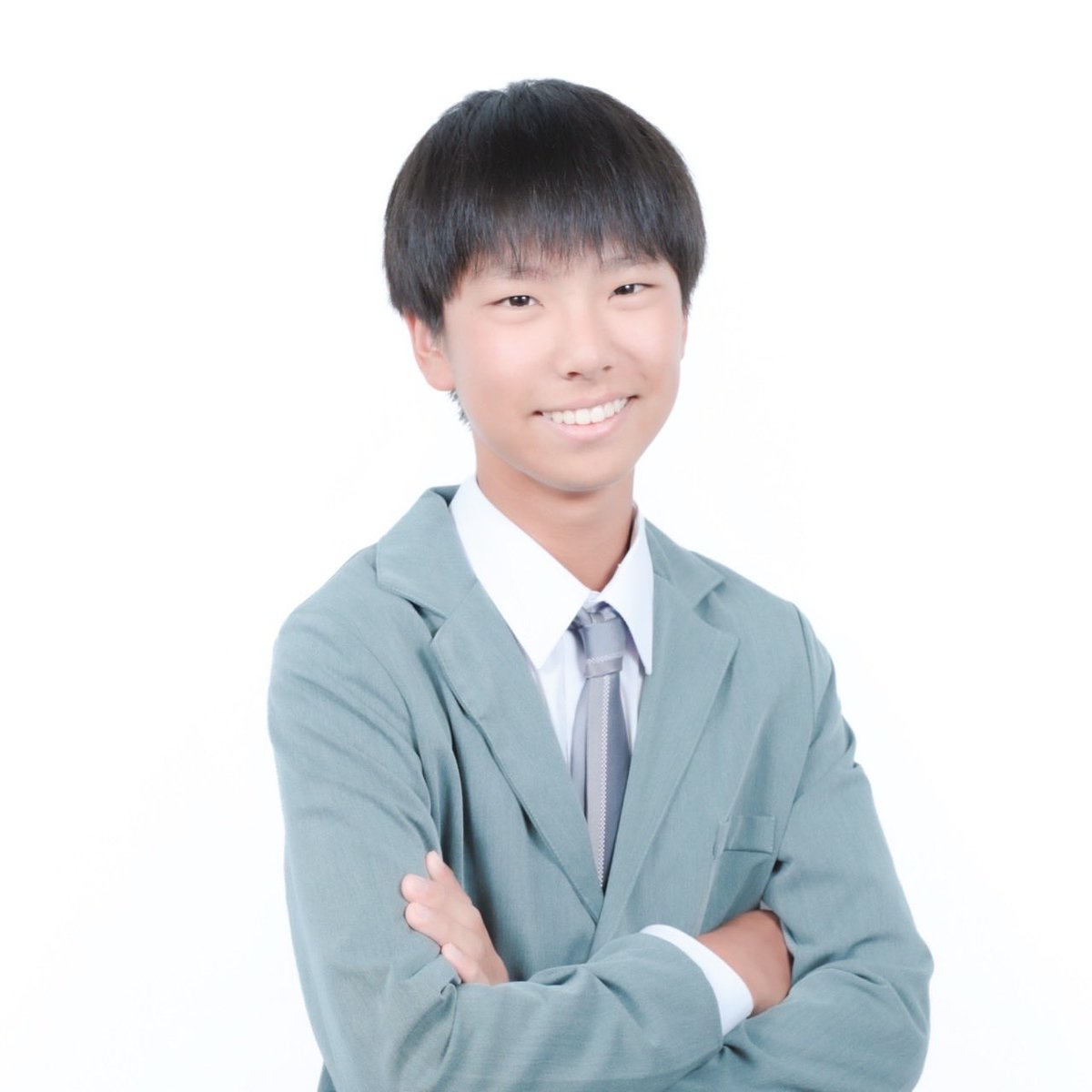 torimakita's tweet photo. 日本プロ麻雀協会関西本部で合格しました

槙田透李（まきたとうり）です
中学2年生　13歳です‼️

福井県の同年代を中心に幅広く麻雀を普及させたいと思います✨

宜しくお願い致します🙇 https://t.co/S73KK5HwIg
