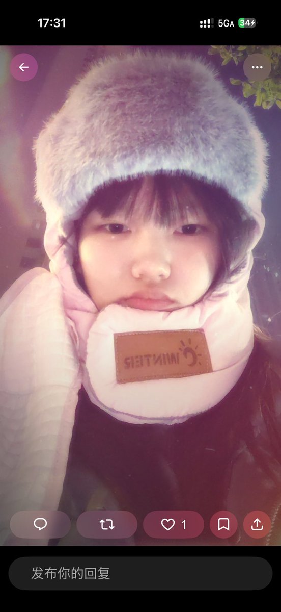 Diffeyyy_'s tweet photo. @Unseen_wei 你自己瞅瞅你长得那个逼样，西村力给白母猪舔逼都不会舔你的，你班男生说你裤子太紧了的意思就是胸小腿粗你气不气。这大脸肉缝里都要生蛆了，你高考之后考虑什么专业？大胖嫂水饺服务员行不行？最骇人的是脸看着都快二百斤了还a杯。我滴妈呀，mina上吊那绳子得二十根能扛住你这体格 https://t.co/RBp88aNW14