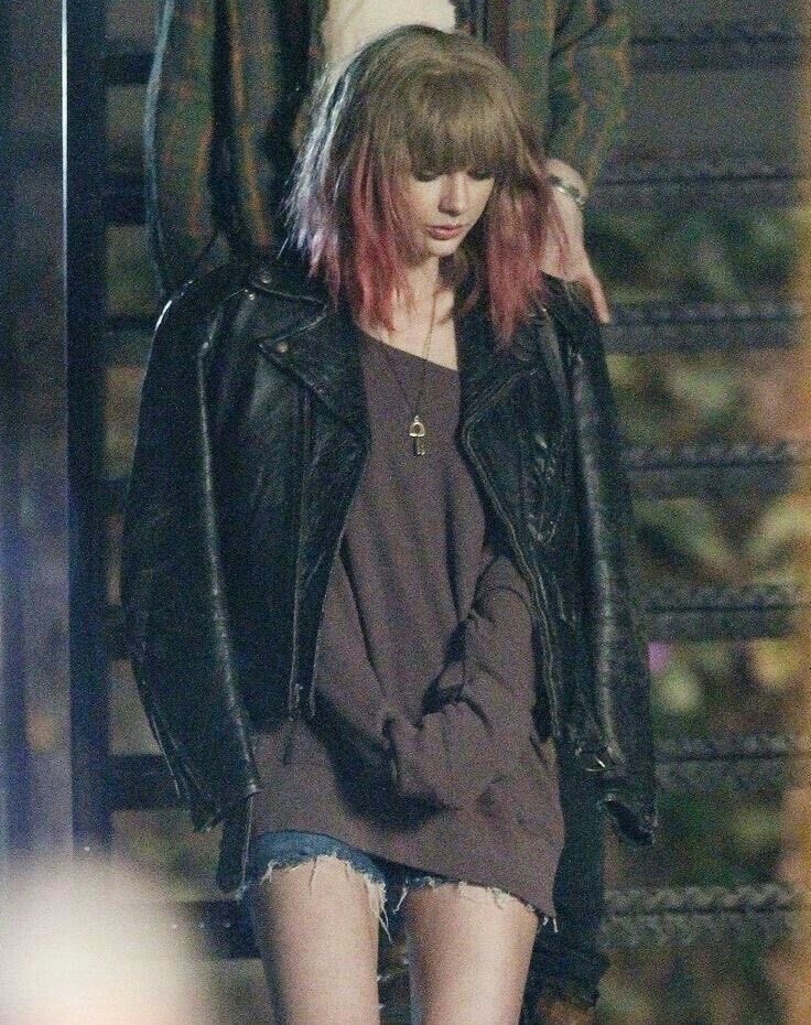 taytoru's tweet photo. feeling like her in these pics https://t.co/zM4THcHRnS