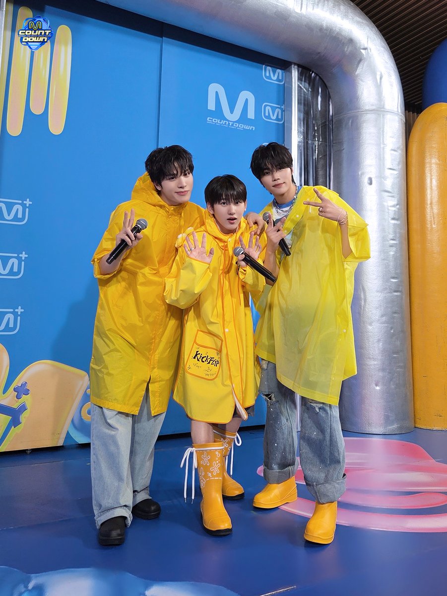 MnetMcountdown's tweet photo. #MCOUNTDOWN #엠카운트다운
#소정환 #TREASURE #박건욱 #ZEROBASEONE #계훈 #KickFlip https://t.co/ijkQLY3Glz