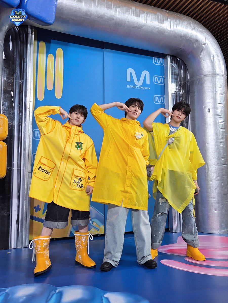 MnetMcountdown's tweet photo. #MCOUNTDOWN #엠카운트다운
#소정환 #TREASURE #박건욱 #ZEROBASEONE #계훈 #KickFlip https://t.co/ijkQLY3Glz