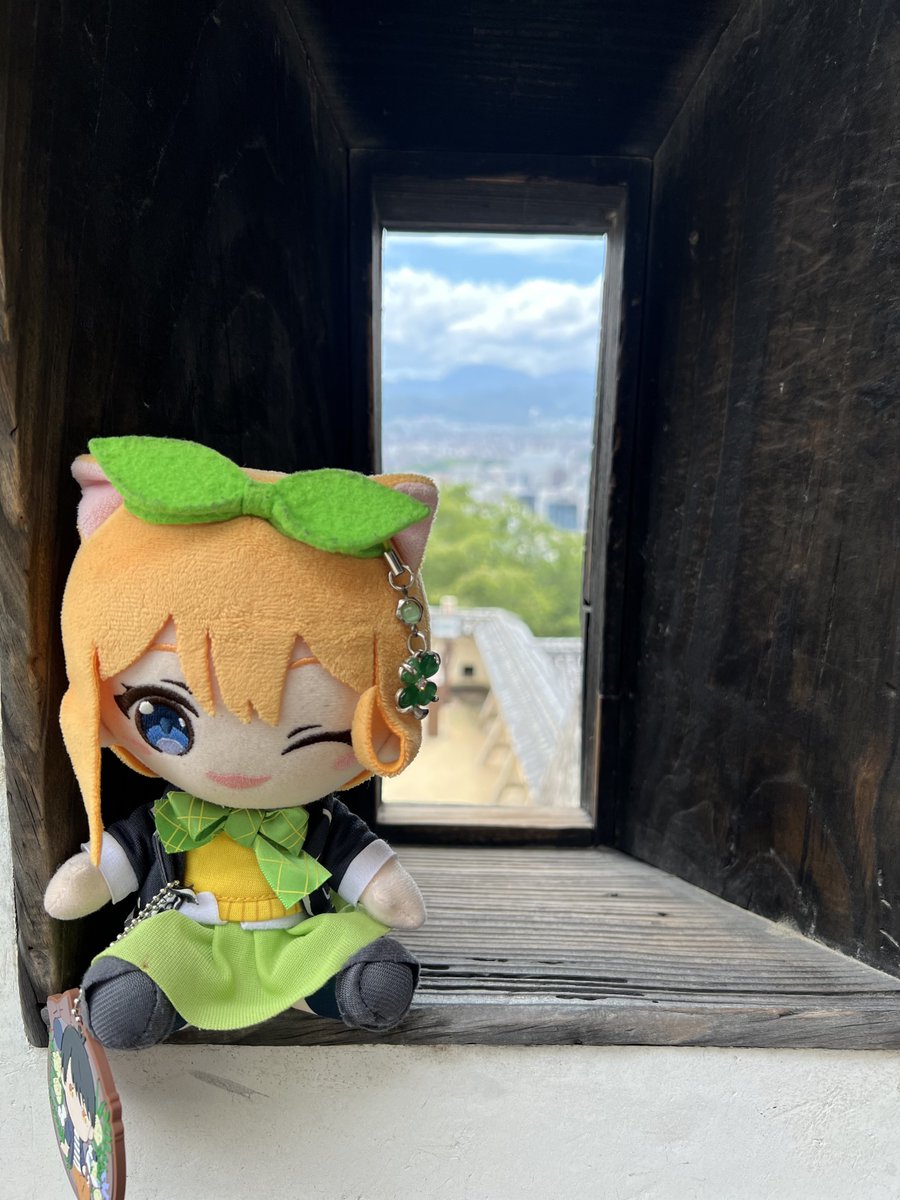 sup_kt's tweet photo. 四国ロープウェイ巡り⑤
松山城ロープウェイ・リフト
重要文化財の松山城へ至る索道。今回は上りをリフト・下りをロープウェイで行き、松山城と天守閣からの景色を堪能した。 https://t.co/W9LAKGuipq