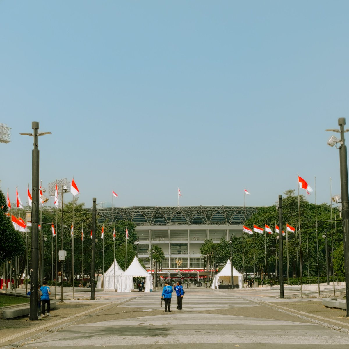 Rakaptran's tweet photo. Memories 💙 [ 08 - 08 - 2026 ] 
Gelora Bung Karno, Jakarta 

From watching them on screen to seeing them live at GBK. 💙🏟️
A moment I’ll never forget, UP THE CHELS!!! 🔵

#chelsea #ktbffh https://t.co/YgBv6hYfDu