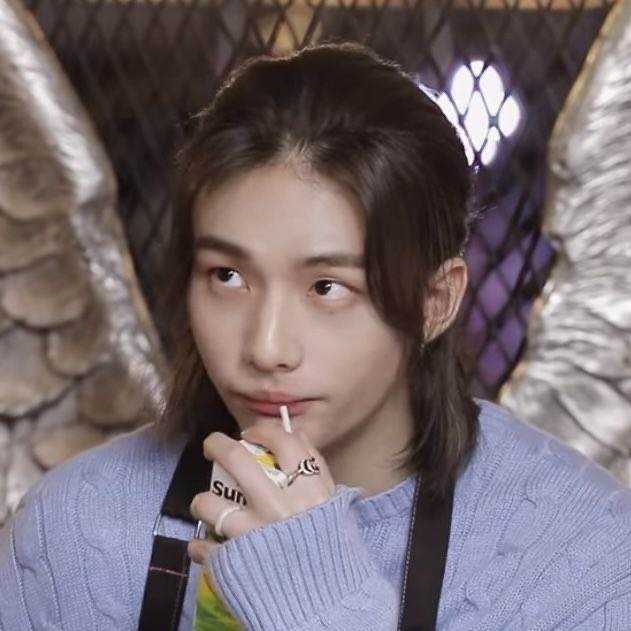 hwanghynjnnie's tweet photo. 🧃 hyun https://t.co/zJnUrSaE4b