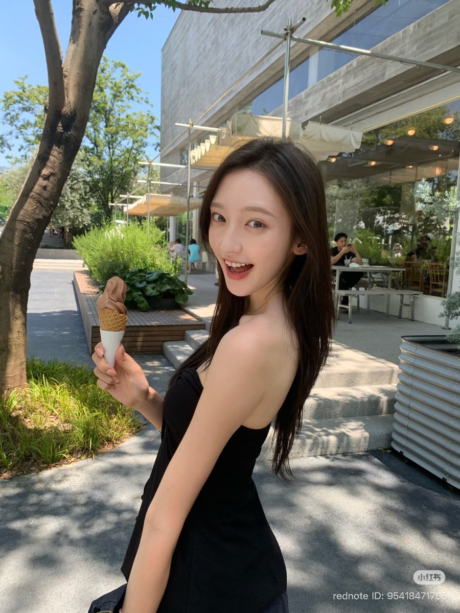 r3250t's tweet photo. すっぴんとか化粧薄くてもこの顔になるのが理想🥺🥺🩷 https://t.co/FtCx8WTbr3