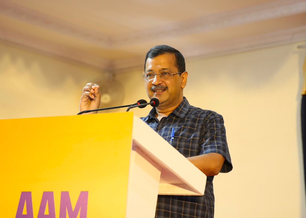 AAPGoa's tweet photo. AAP’s National Convenor Shri @ArvindKejriwal addressed a packed hall of party volunteers at Panaji. https://t.co/dMbiVoOL27