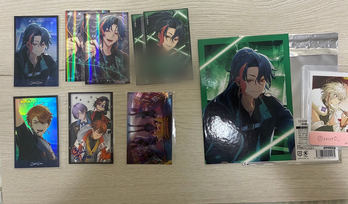 rnot0_'s tweet photo. 【交換】にじさんじ 3SKM 1st LIVE One-Off カード、特典

譲：画像1枚目
求：画像2、3枚目（💕＞💖、同種交換

郵送のみ。
固定必読
検索からでもお声かけ待ってます。 https://t.co/2nLwMmFXGF