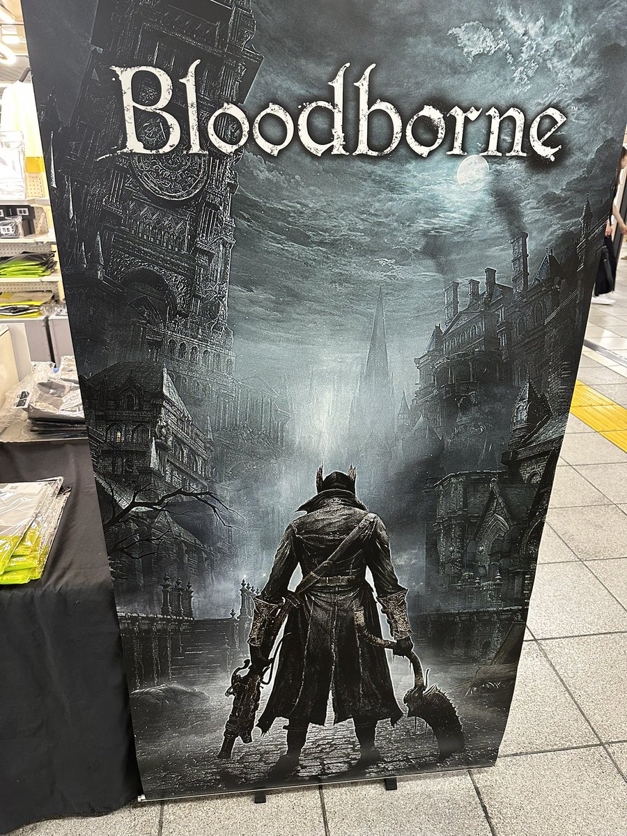 kanon_cogimyu's tweet photo. 池袋でBloodborneのグッズ売ってて激アツ https://t.co/LU1IbFtZsB