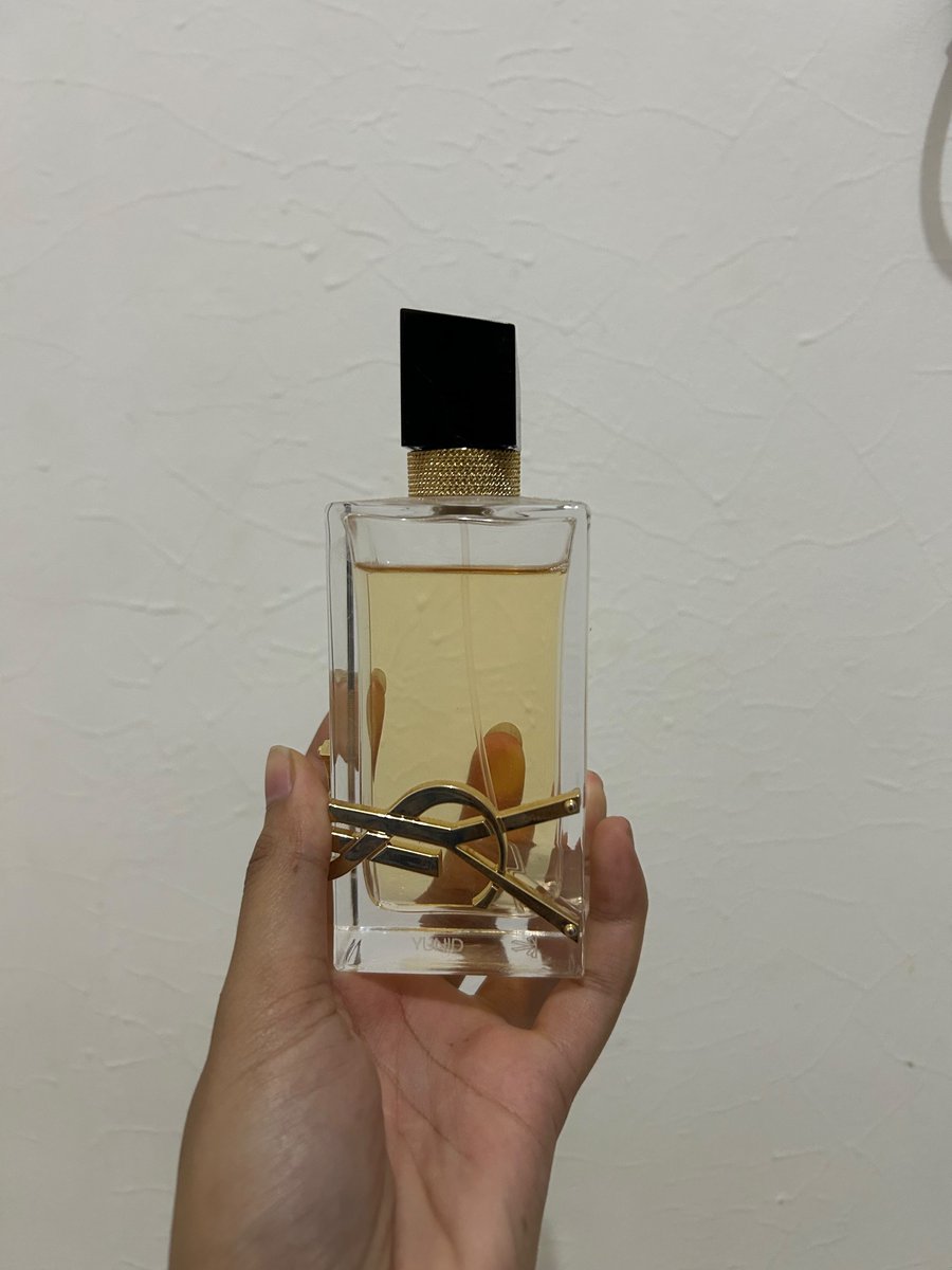 nataeeds's tweet photo. wts parfum ysl libre isinya masih 85%
belinya di store di GI yaw
yang minat bisa dm langsung 🩷
jual cepet ambil di 1,3 ajaa belinya di 3jutaan
#wts #preloved #zonauangㅤ #zonajajan #zonabelanjq https://t.co/fEXueb73O6