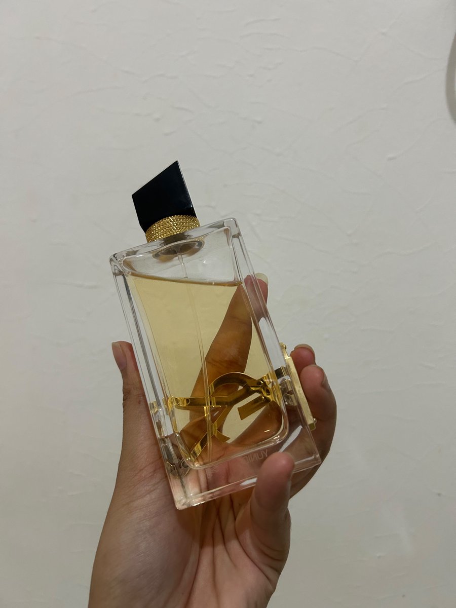 nataeeds's tweet photo. wts parfum ysl libre isinya masih 85%
belinya di store di GI yaw
yang minat bisa dm langsung 🩷
jual cepet ambil di 1,3 ajaa belinya di 3jutaan
#wts #preloved #zonauangㅤ #zonajajan #zonabelanjq https://t.co/fEXueb73O6