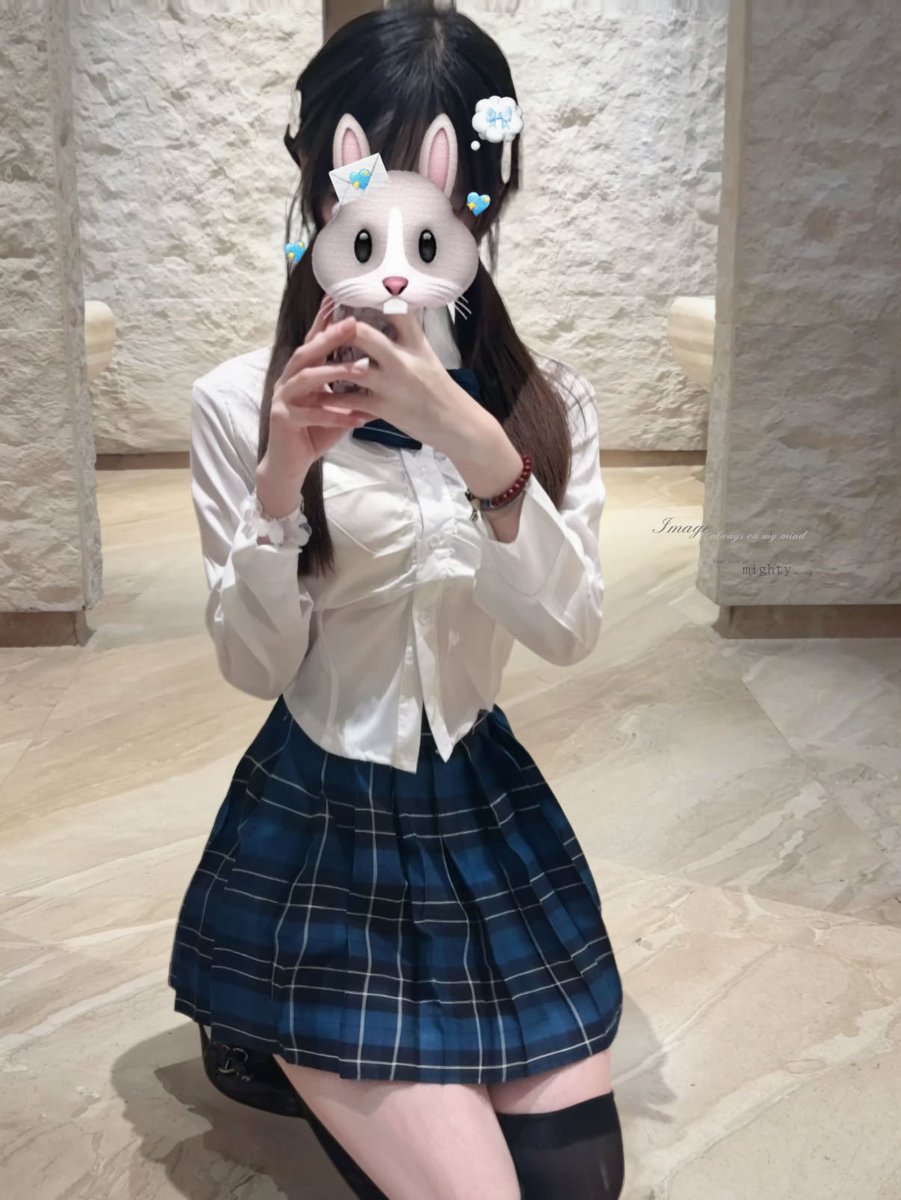 qingsui98's tweet photo. #上海cos
口袋里剩的最后一颗糖，刚好听见你说想吃甜的，这就是今天开心的事

https://t.co/NiSn53KjCO https://t.co/kiobxRYOC5