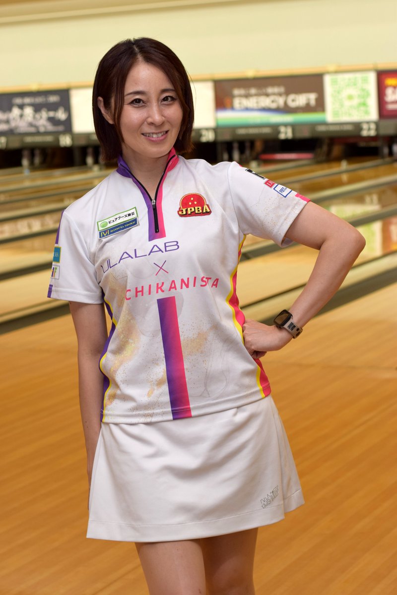 hayatobowler's tweet photo. お盆休み初日は朝から神戸六甲ボウルでの麗プロチャレンジに参加してきました🎳
麗プロの完封でチャレンジは終了でしたが、ポスター争奪じゃんけんに勝利してポスターゲット😁
#姫路麗 プロ
#ボウリング
#プロチャレンジ
#ULALAB
#チカニスタ https://t.co/med4REBCz7