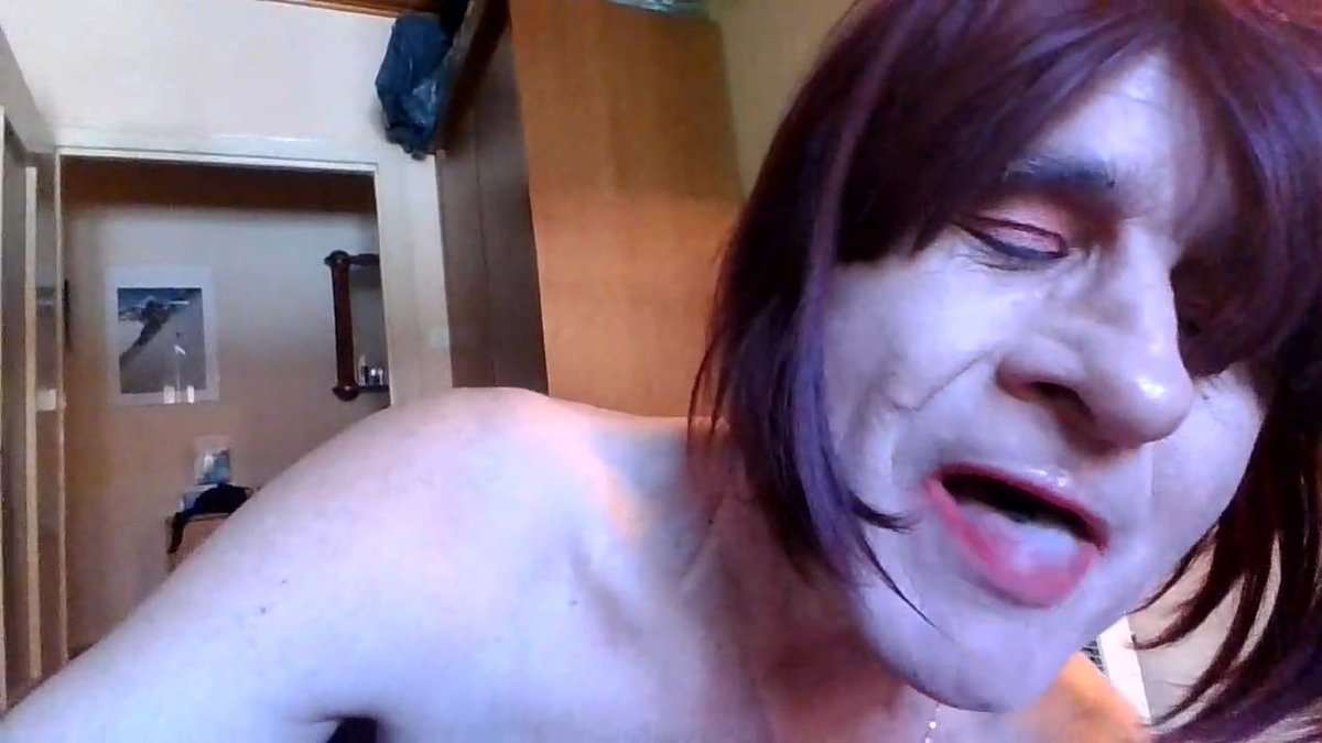 AlexiaJoy953919's tweet photo. Hummmmm j'adore le sperme #AlexiaJoy #sissyslut #salope #maturetrav #exposedsissy #BBCsucker #suceuse #putain #travesti https://t.co/bwYGFOjItx