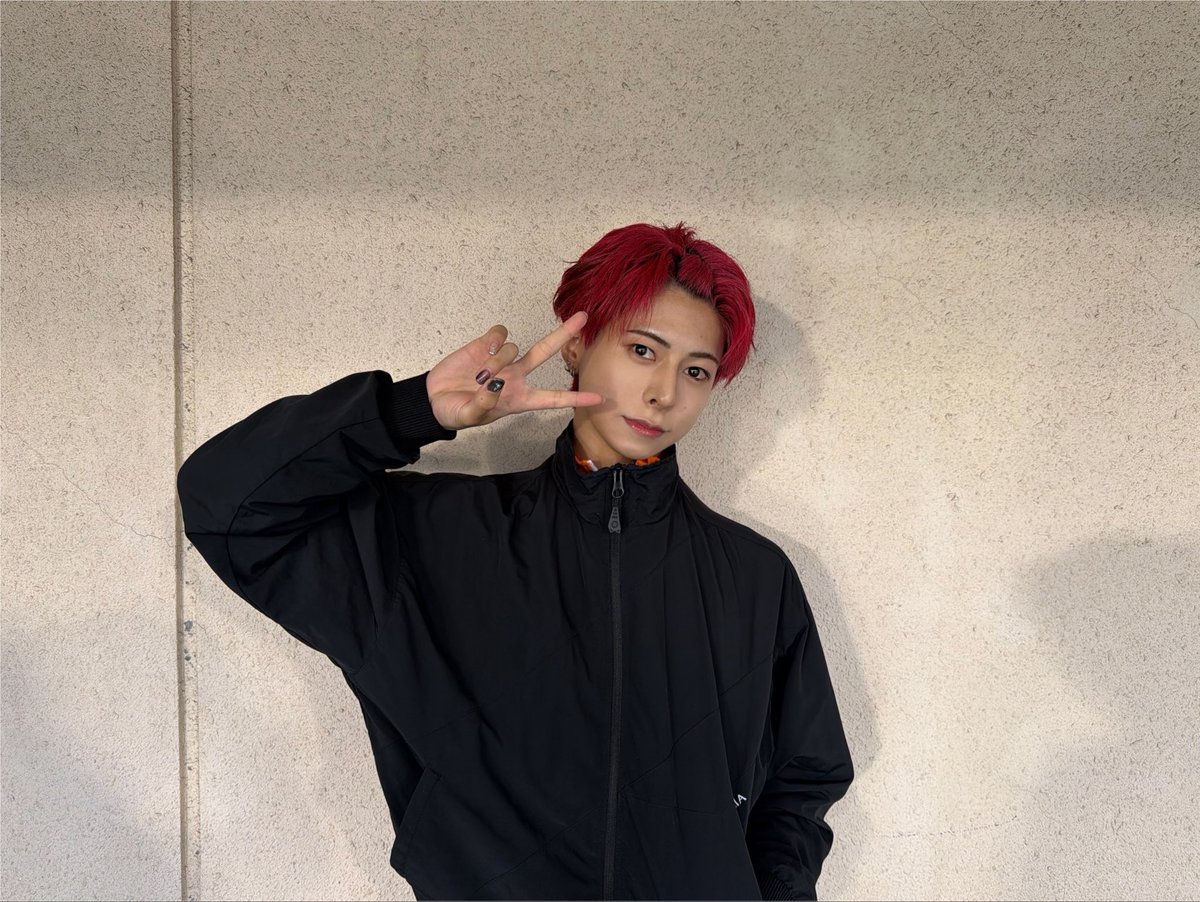 owv_official's tweet photo. このあと19:00〜⏰

#千鳥の鬼レンチャン に
#OWV から #佐野文哉 が出演いたします🦕

『チーム感謝祭』リーダーとして
チームを優勝に導きます💪
佐野文哉の走りをお見逃しなく🏃🔥
https://t.co/heHjcbxMhs
@oni_renchan 

💙佐野文哉 Profile (@sano_fumiya )
https://t.co/5Rj03ai8U7

#OWV_SQUAD
#OWV_ラビダビ ☀️