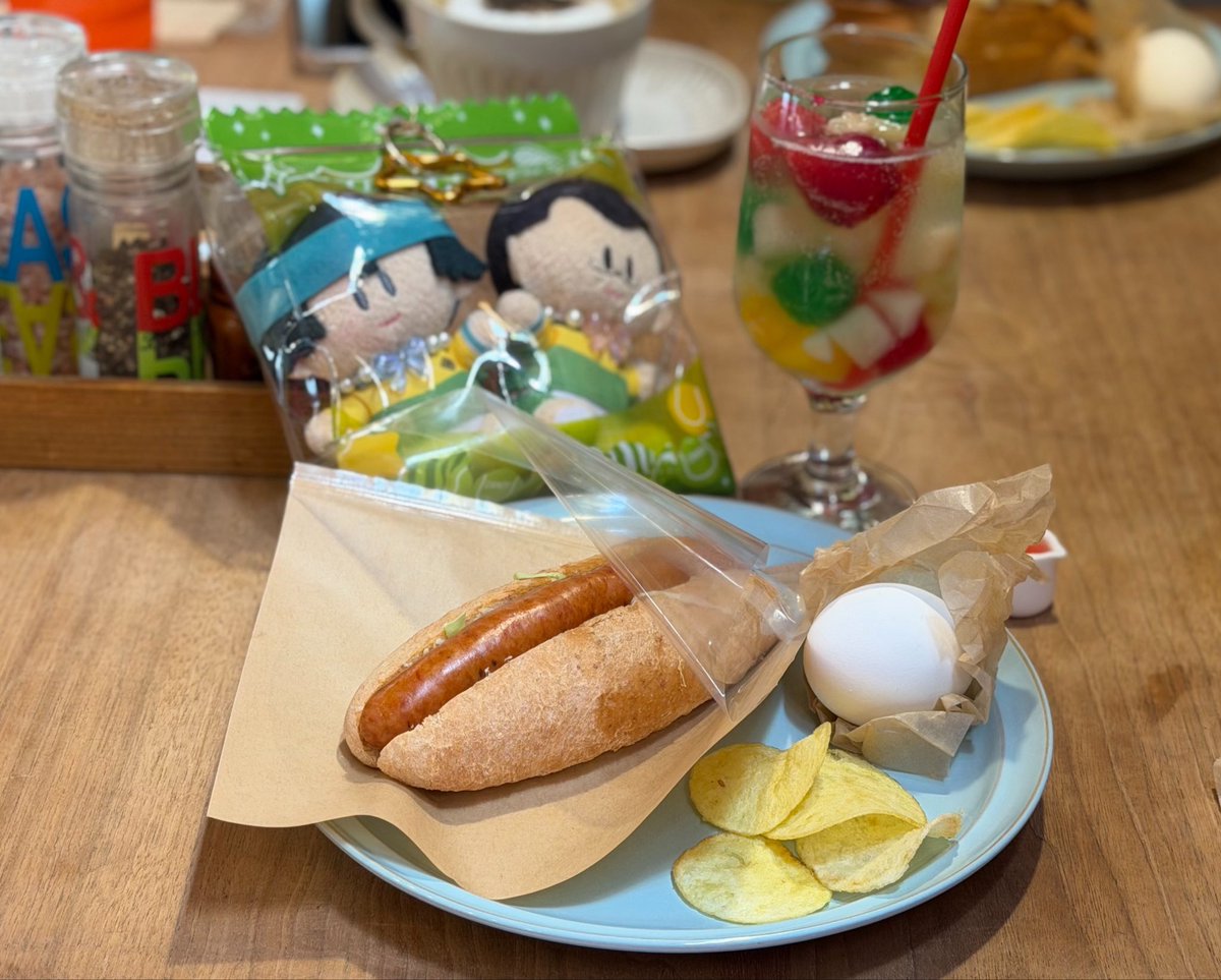 7_7_a_'s tweet photo. 愛知、一生飯食ってて幸せすぎたし🎾ミュもやっててすごく嬉しかったです！しかも4,000円以上する箱盛りがくじ引きで無料になって激アツ旅になり最高の思い出！！！ https://t.co/vZF8sgQcbZ