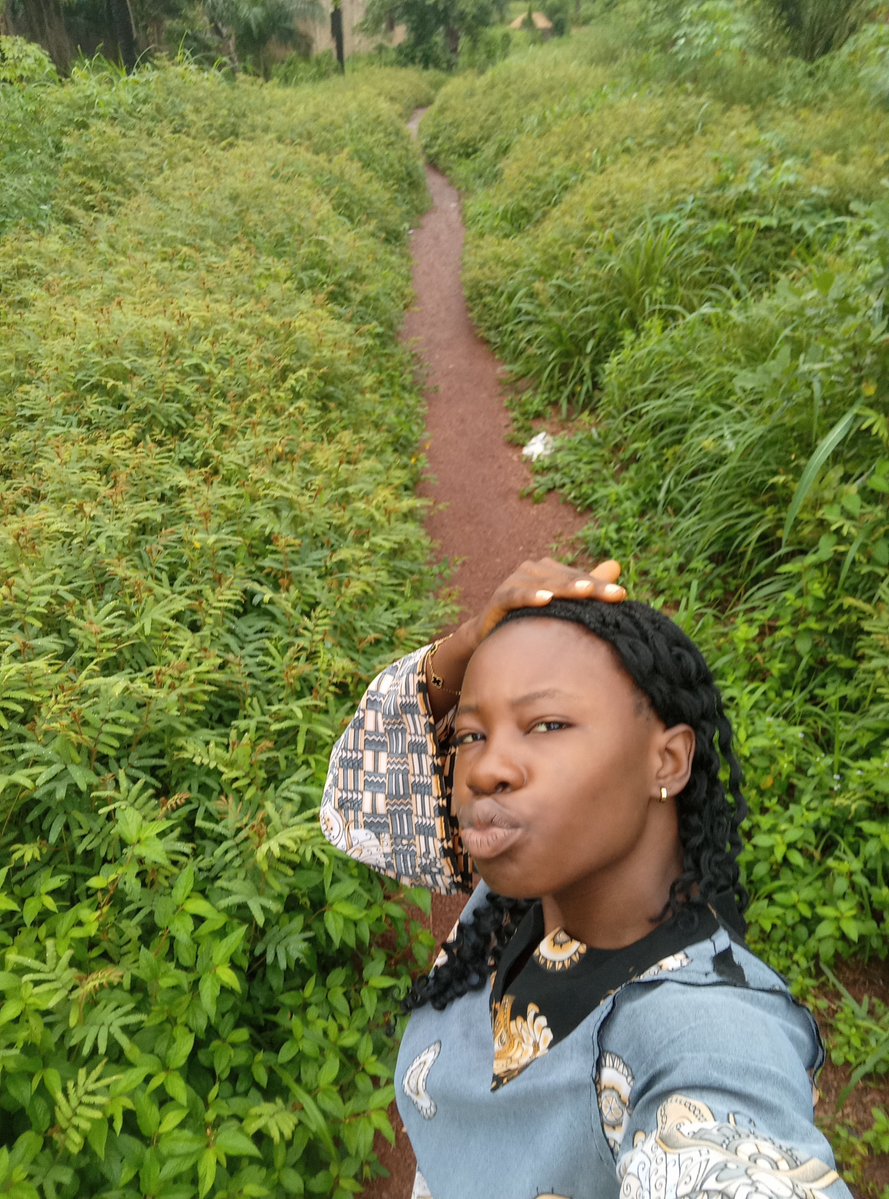 Thegal121183753's tweet photo. I want to cook tomato 🍅 stew and rice but I don't have money 

Bank : 7025615556 , Opay
 Name: OGE ebere 

Thank you in advance https://t.co/2Nrt0q3aSg