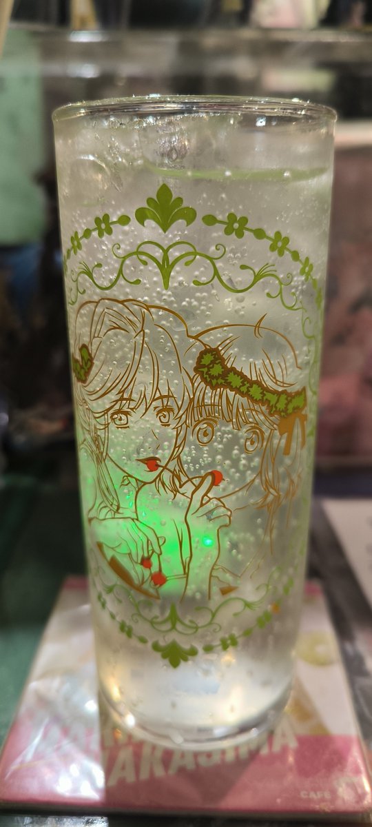 mamegu_ranka's tweet photo. また来ました🤗
今日の1杯目はまたもやこのグラス🥰
#FirebomBAR https://t.co/BGNksIunU5