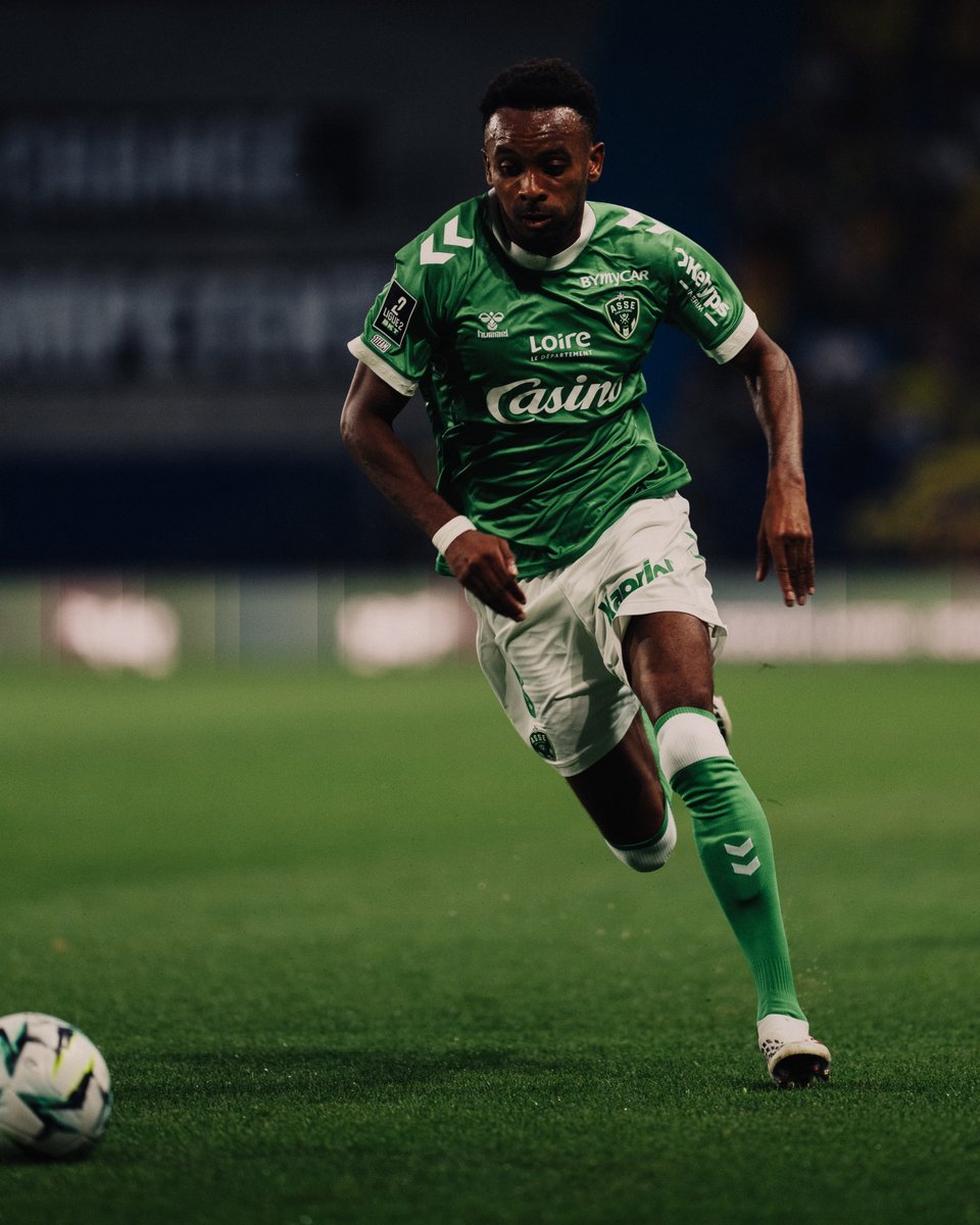 ASSEofficiel's tweet photo. 🆕 Costauds et décisifs pour leur première… et surtout déjà intégrés ! 

Sohaib, Áron, Thierno et Jakob font désormais pleinement partie de la #TeamASSE ! 💚 https://t.co/MmAM6l3uT9