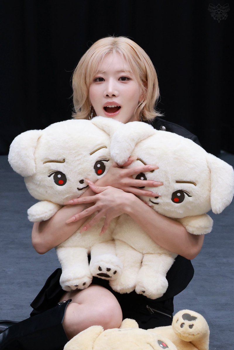 SaltieQQ's tweet photo. 260809
#김립 #KimLip
#아르테미스 #ARTMS https://t.co/7qhH5xDgHV
