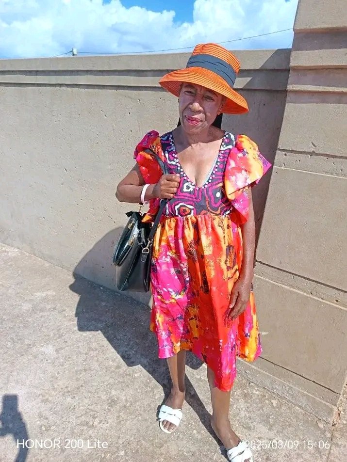 penny_namane's tweet photo. @Official_FUNDI My Mom 💜 not only was she a bread winner but she made everything seem so easy, from providing without complain to giving support in every way one could imagine, a true definition of imbokodo
#JustFundiIt #KnowMoreBeMore #WomensDay #WomenWhoOpenDoors #30YearsOfOpeningDoors https://t.co/pmn2DbQQkJ