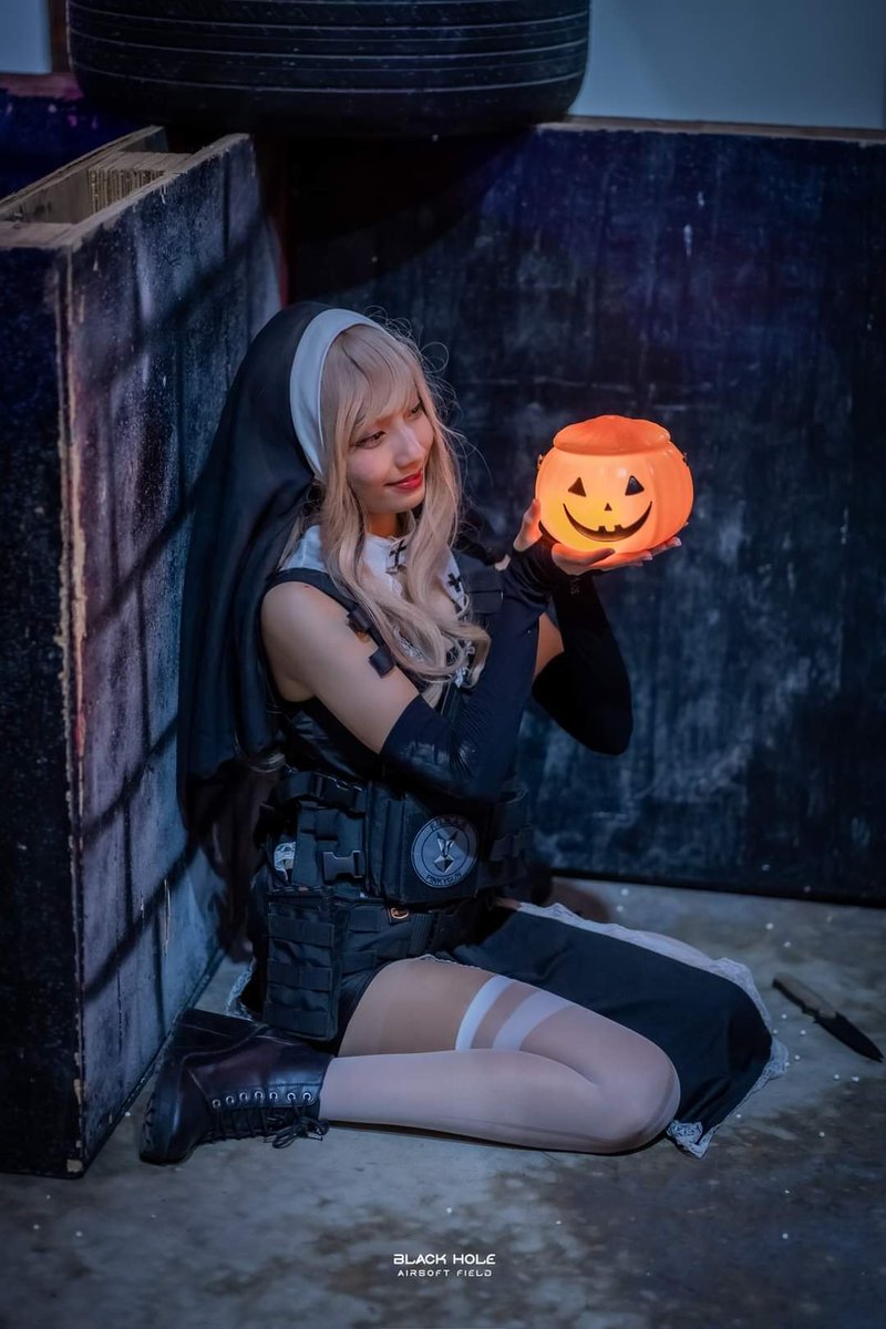 pinkygunairsoft's tweet photo. Pumkin 🎃

----------
#pinkygun #gungirl #bbgun #airsoftgun https://t.co/2pXqUWKejK