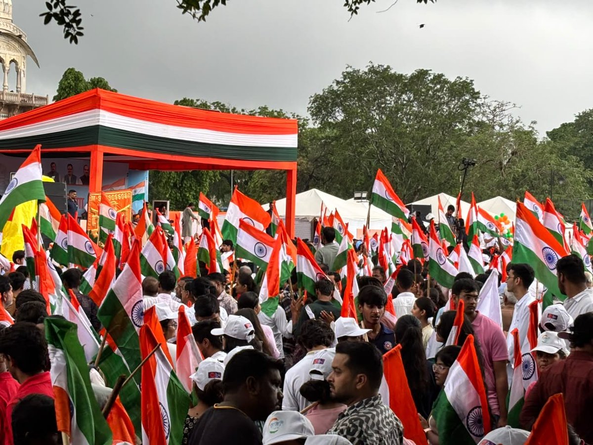 AmityNss's tweet photo. NSS Volunteers of Amity University Jaipur participated in #tiranga Yatra led by
@JPNadda
@BhajanlalBjp
@RajCMO
@PMOIndia
@mansukhmandviya
@_NSSIndia
@mybharatgov
@khadseraksha
@YASMinistry @NssRajasthan https://t.co/LJRUM8KgML