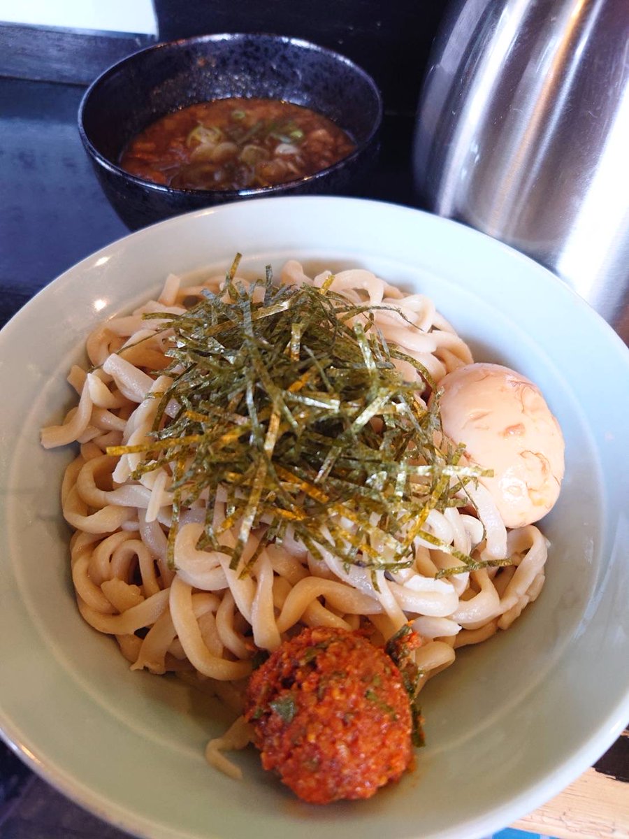 9honFp's tweet photo. ｢お知らせ｣
本日の営業より味変トッピングとして｢大葉辛味噌ボール｣を始めてます！！
大葉の爽やかな香りとピリッとした唐辛子の絡みが味変として最適です🌶´-是非お試しください🙇🏼‍♂️ https://t.co/UCZflKFQKZ