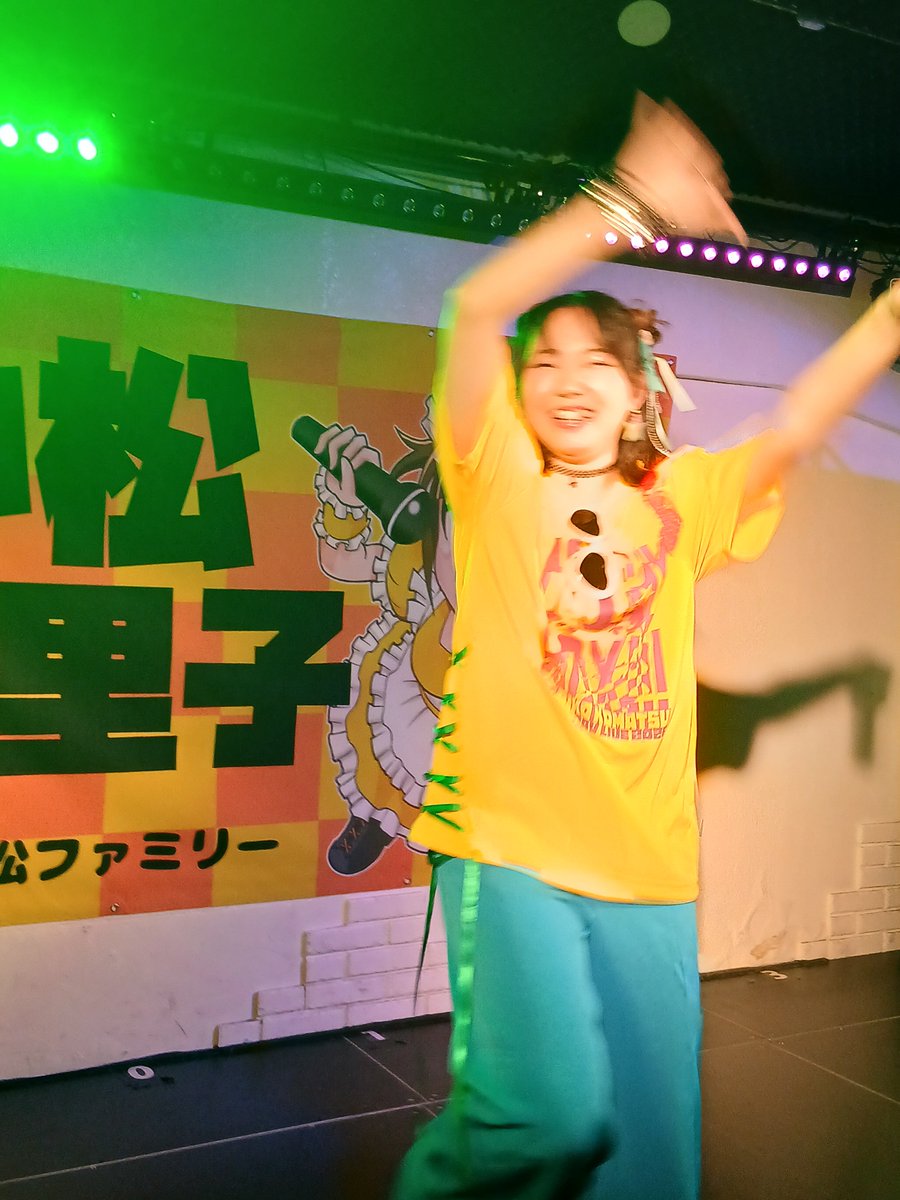 satoru_0310's tweet photo. #小松由里子生誕祭2026
#池袋Lavis #iGUCHI
@_iguchi_
トッパーでいぐっちゃん。そういえば昨日もトッパーだ。昨日箱に着いた時には出番が終わってたので...今日はしっかり見させてもらった。いぐっちゃんといえば、エクササイズ。身体がほぐれたww夏休み感じがおもしろい(笑) https://t.co/qucozfbVT6