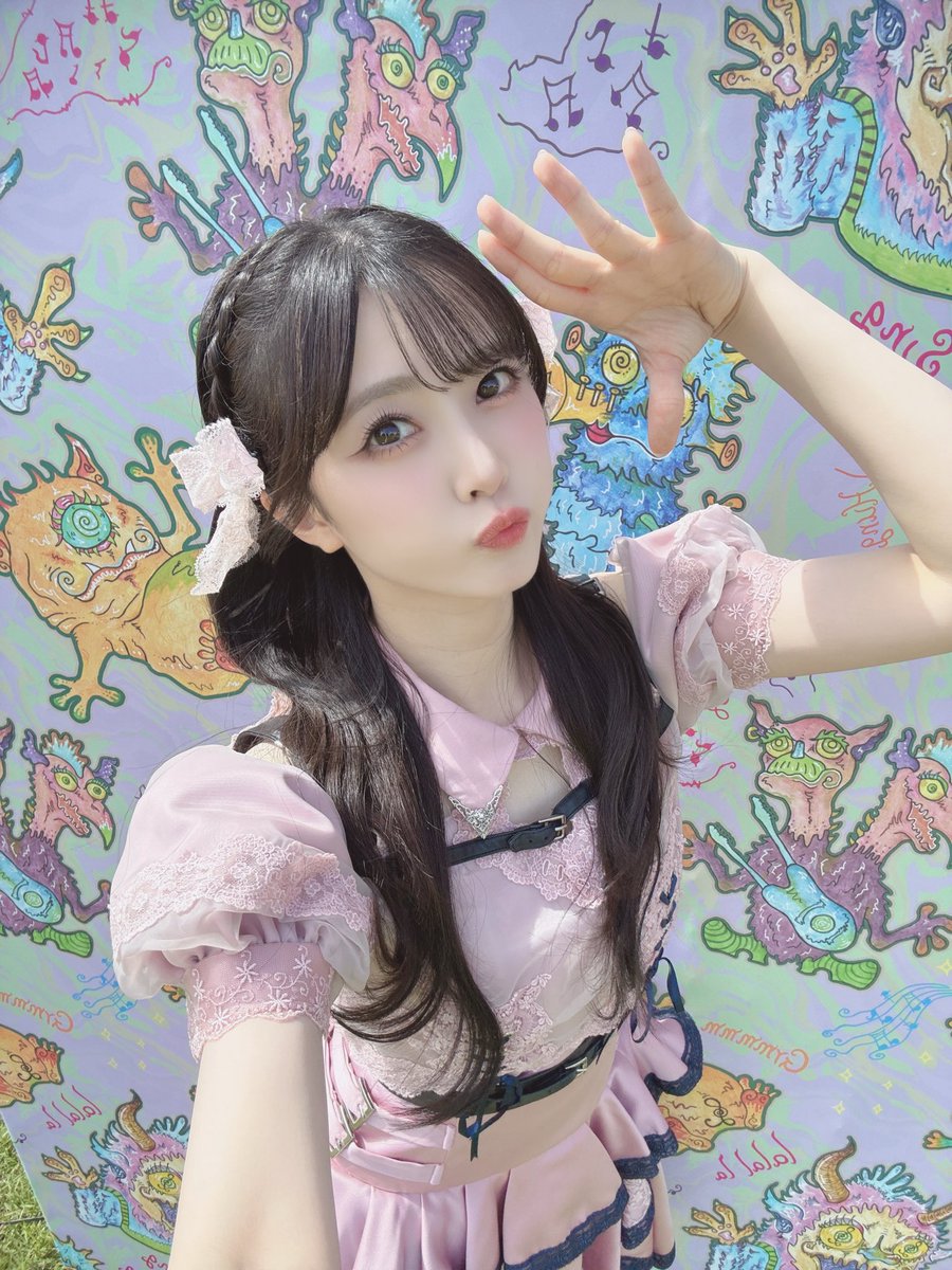 0927_yuina's tweet photo. #LuckyFes ありがとうございました🌟
楽しすぎたーーーアツかったねーーーー❤️‍🔥

皆さんの声援、熱量！！
ステージまですごく届いてました！！🫶

貴重なステージ…本当に光栄です。
これからもLiella!全力で頑張ります💪🔥

LuckyFes ’26はまだまだ続きますので、
みなさん最後まで楽しんでください🥳✨

💜ウィーン・マルガレーテ役 結那🦋　
#Liella #lovelive