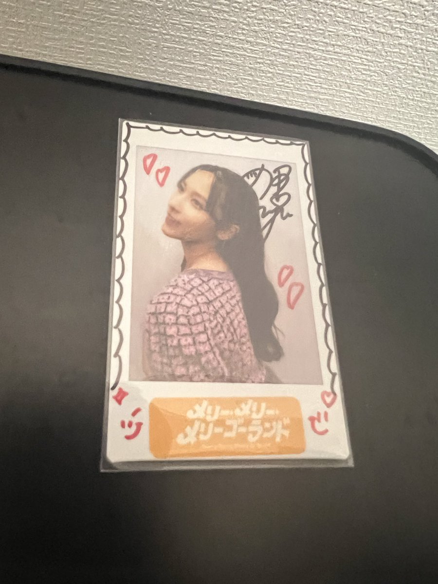 fnaske's tweet photo. 初チェキ初サインで嬉しすぎる…
まーじで嬉しすぎる… https://t.co/QLnilUirJ6