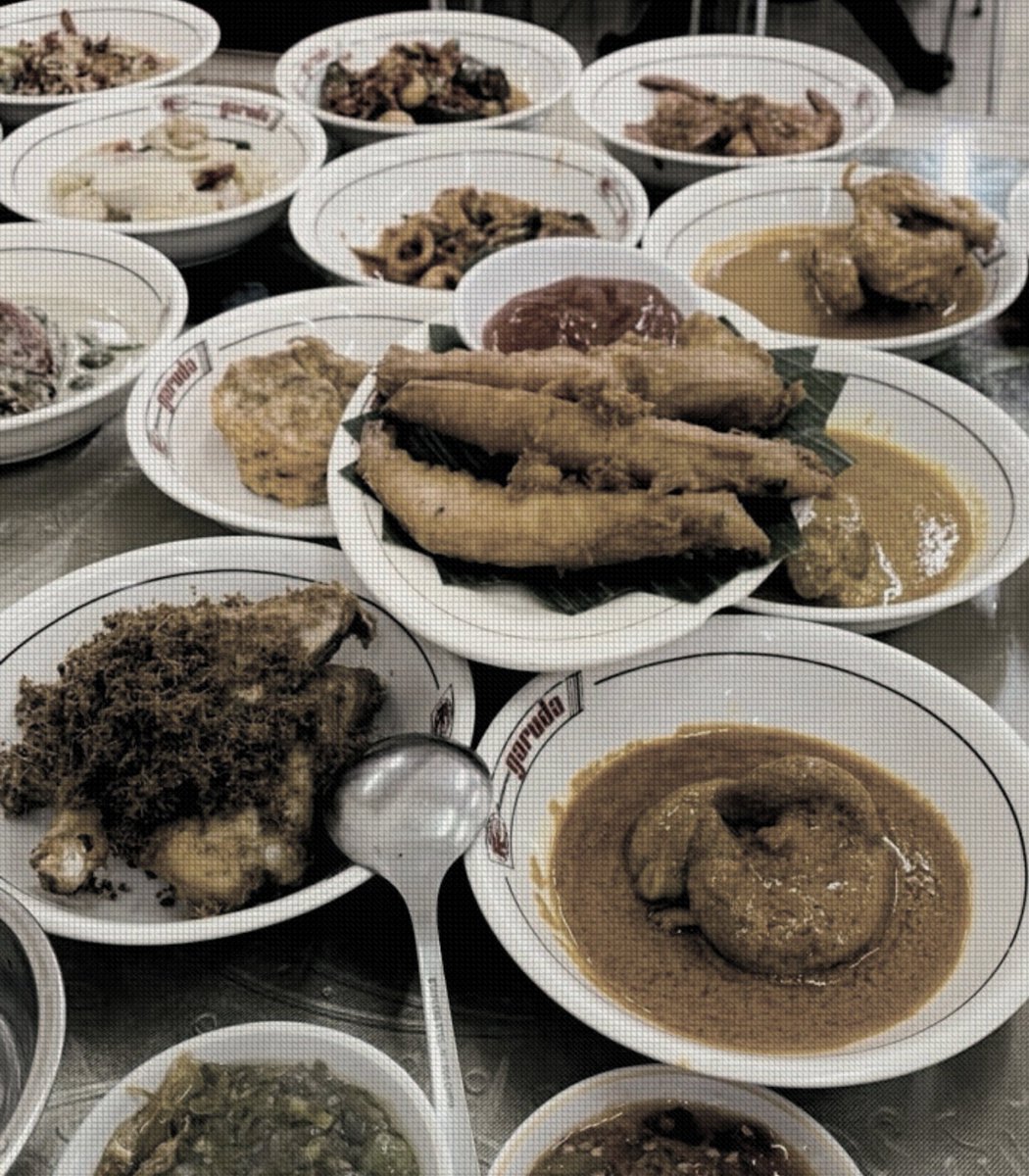pendxnts's tweet photo. ㅤ
⟟ 𝙍𝙈. 𝙂𝙖𝙧𝙪𝙙𝙖, 𝙅𝙖𝙠-𝙥𝙪𝙨. 
“Perbaikan gizi with Dion. My favorite nasi padang and of course, strawberry ice cream!”
ㅤ https://t.co/QL3BqEL19N