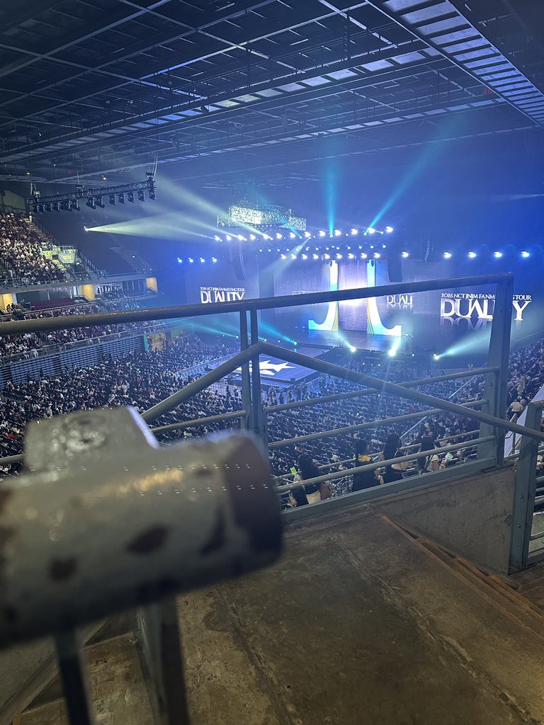 iprayncrybutdry's tweet photo. กว่าจะกดบัตรได้แทบกระอักเลือด ได้ติดรั้วคะ หมายถึงที่รั้วบังกุจิงๆ5555555555555555555555555555555555555555556666666655555555555555555555 https://t.co/bPDjjHKR4z