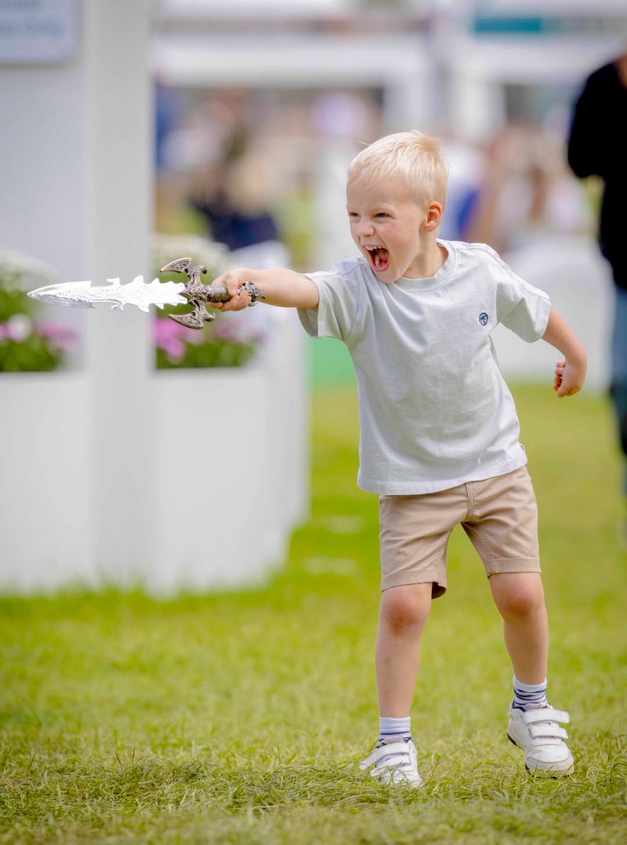 royalchildren_'s tweet photo. Lucas Tindall attends the Badminton Horse Trials in Gloucestershire, England 🏇 -May 9th 2026.
.
📷 : Kelvin Bruce/James Whatling/@hellomag
.
#LucasTindall #England https://t.co/1DfliI1vos