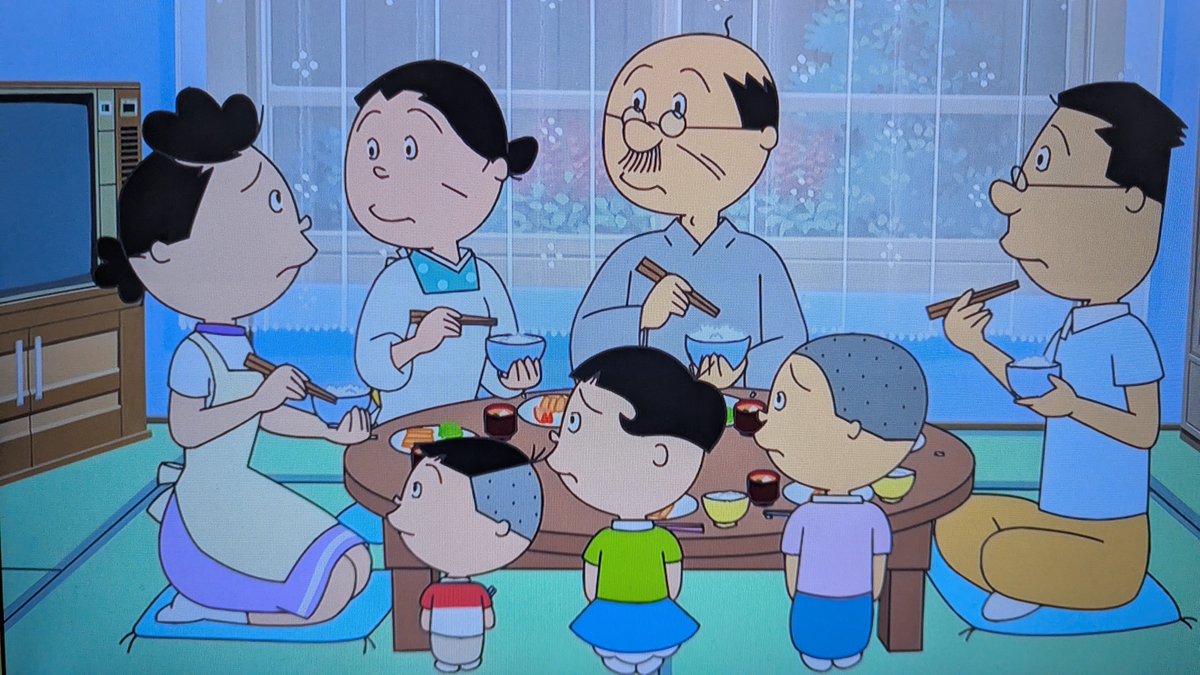 sazae_gohan's tweet photo. #サザエさん
#サザエさんの食事

ごはん
味噌汁(とうふ、わかめ)

お肉？
トマト？
せん切りキャベツ？

過去一といっていいほど、よくわからないおかずです。

メンマ、チャーシューと青ネギのように見えます(絶対違うと思いますが！) https://t.co/3M1lMtRQKF