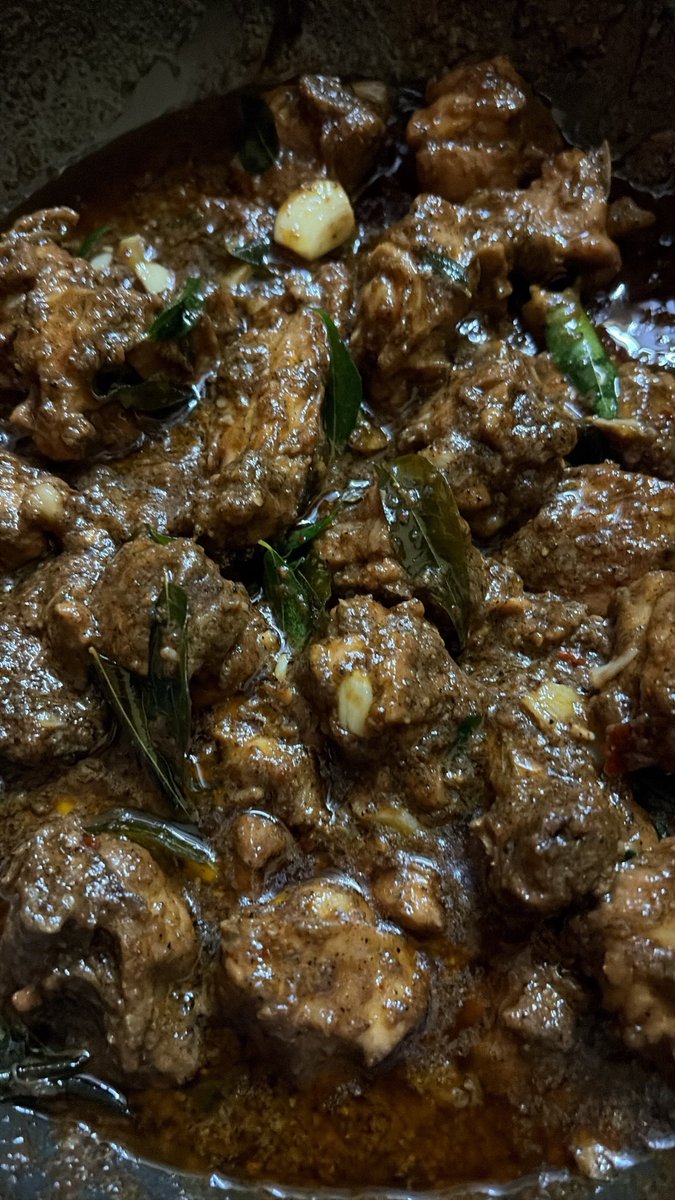 valliraghu's tweet photo. Pepper chicken.
#VCOOKS after long π₯° https://t.co/lGAP93Z8Yg