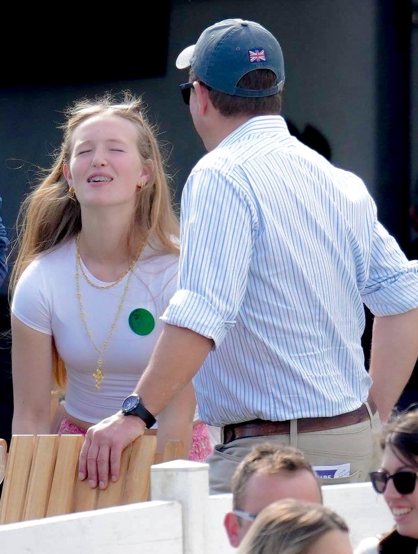 royalchildren_'s tweet photo. Peter Phillips, Harriet Sperling, Savannah Phillips and Isla Phillips attend the Badminton Horse Trials in Gloucestershire, England 🏇 -May 9th 2026.
.
📷 : Kelvin Bruce/James Whatling/@hellomag
.
#PeterPhillips #HarrietSperling #SavannahPhillips #IslaPhillips #England https://t.co/Qv2w0IWbdv