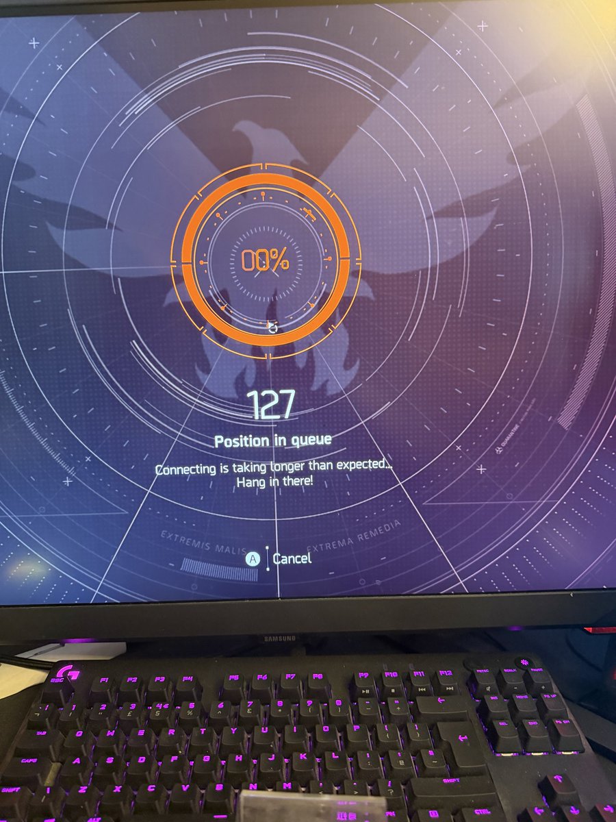Perryoler's tweet photo. @TheDivisionGame @MacticsG1 @widdz @IFrostBolt @djtickle @GernaderJake @GCROCK6 @Aztecross This started at 849 been waiting nearly 20minutes just to get to main screen what is going on 😭 https://t.co/UDnWfmKkLC