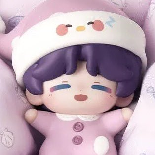 LAD_yeon's tweet photo. 뭐....? 볼이 실리콘이라 만졌을 때 말랑말랑하다고..........? https://t.co/rdhjN9z7V2