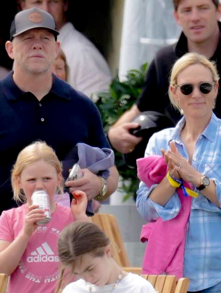 royalchildren_'s tweet photo. Zara Tindall, Mike Tindall, Mia Tindall and Lena Tindall attend the Badminton Horse Trials in Gloucestershire, England 🏇 -May 9th 2026.
.
📷 : Kelvin Bruce/James Whatling/@hellomag
.
#ZaraTindall #MikeTindall #MiaTindall #LenaTindall #England https://t.co/fiZBTrTXUt