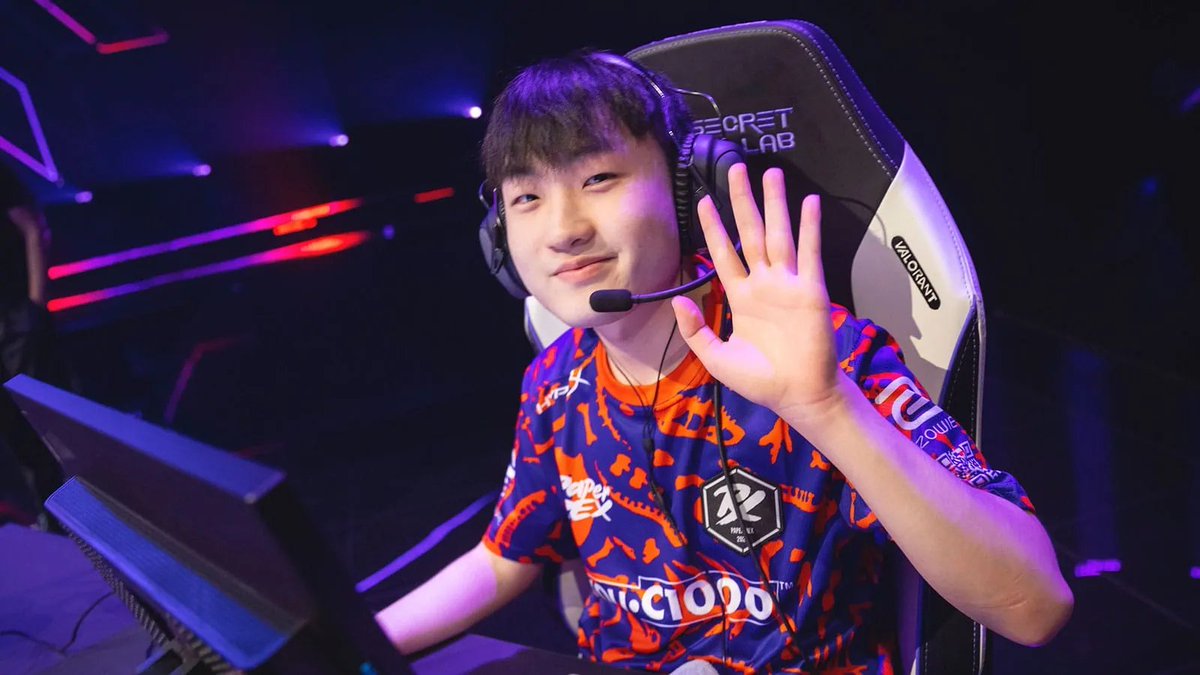 statsmeisterVLR's tweet photo. 🇸🇬 PRX are the only team in VCT to have 3 players over 3000 kills in Regionals:

🇧🇷aspas - 3380
🇰🇷Meteor - 3357
🇰🇷BuZz - 3259
🇰🇷t3xture - 3231
🇹🇷Alfajer - 3197
🇮🇩f0rsakeN - 3121
🇷🇺something - 3104
🇺🇸leaf - 3076
🇷🇺nAts - 3027
🇸🇬Jinggg - 3032*
🇫🇮Derke - 3006

only Uncle d4v41 and invy left..