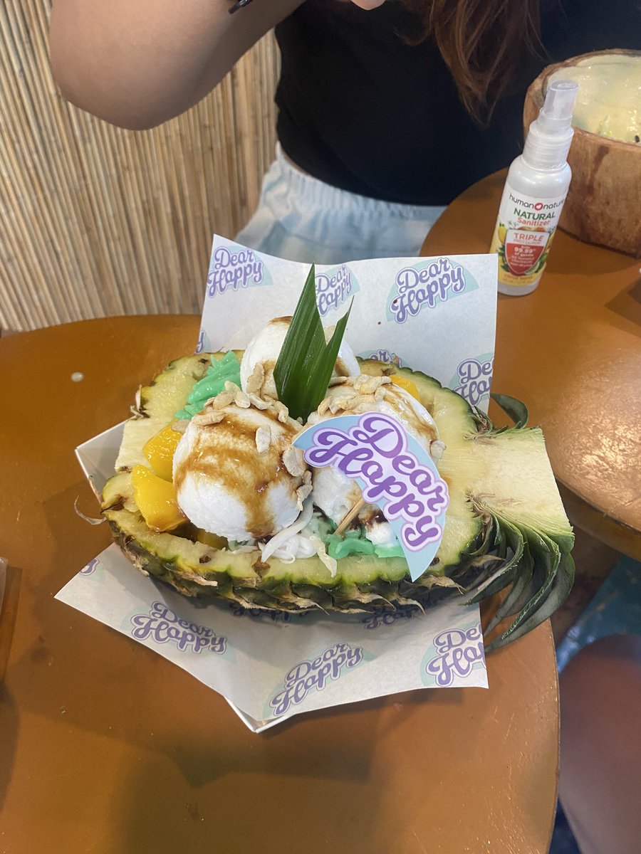 malous_clues's tweet photo. Coco Mama & Dear Happy 🤭🫶Yummy dessert
#Boralife #foodtwt https://t.co/kbDKMpfei5