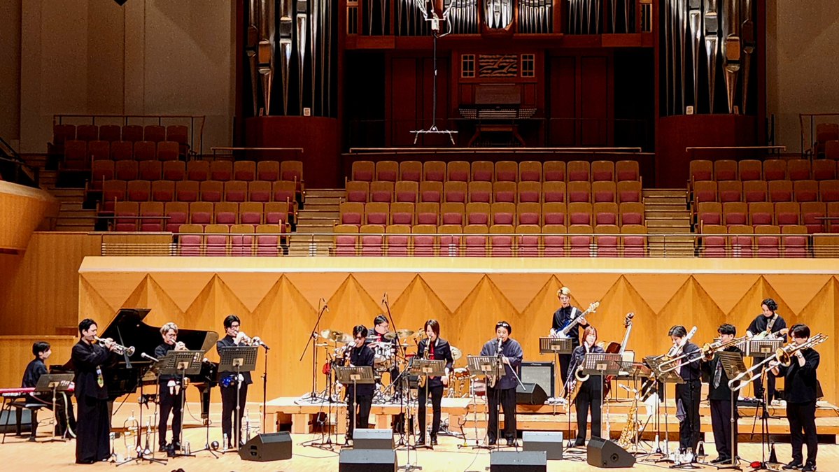 nagieeee's tweet photo. Lowland jazz 出演部分は📷写真のみ可ってことで記念に一枚
メリハリついた演奏と厚みのある音が凄かったー
#Lowlandjazz
#みなとみらいホール 
#みなとみらい遊音地 https://t.co/WdTMzUULeb