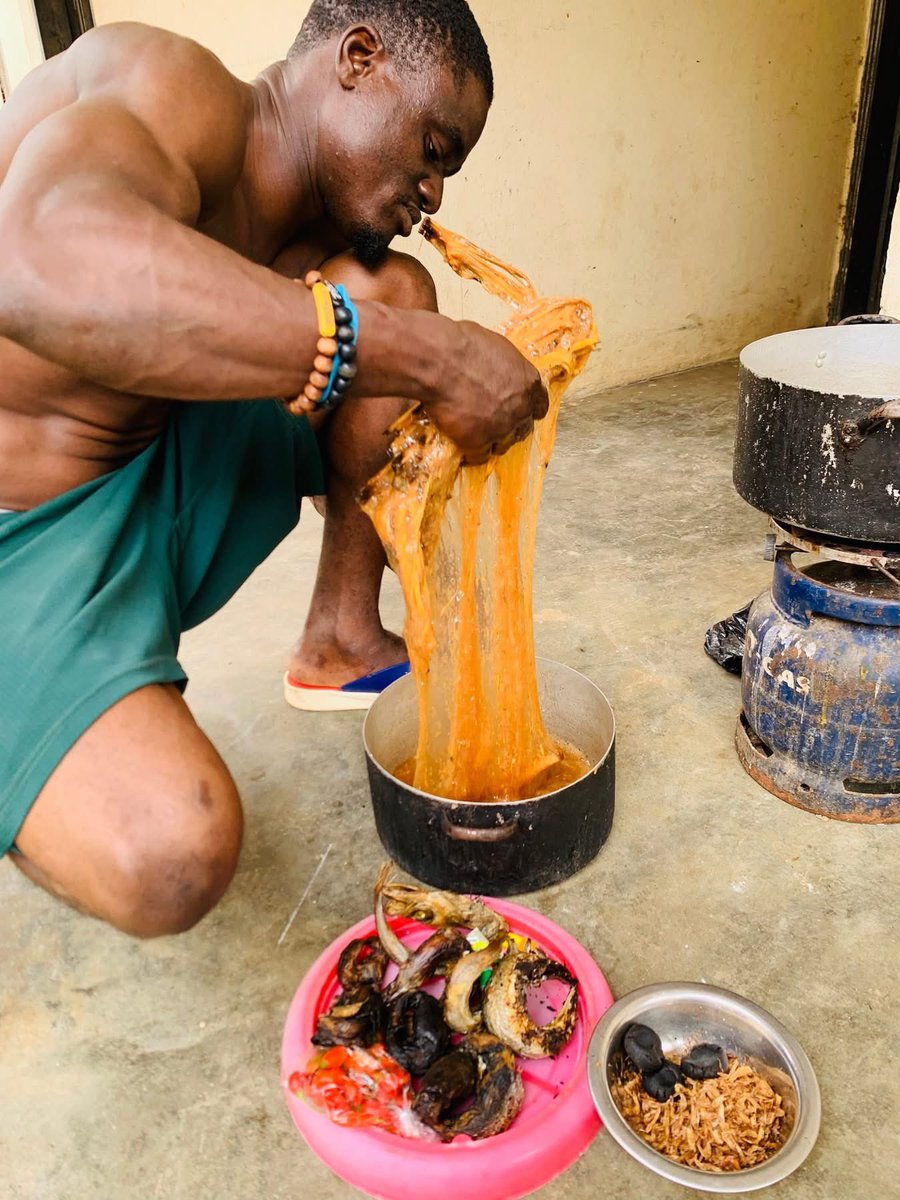 420Milly's tweet photo. See wetin my neighbor dey cook on Sunday, abeg wetin be this 😂 https://t.co/WerVuPd2uu