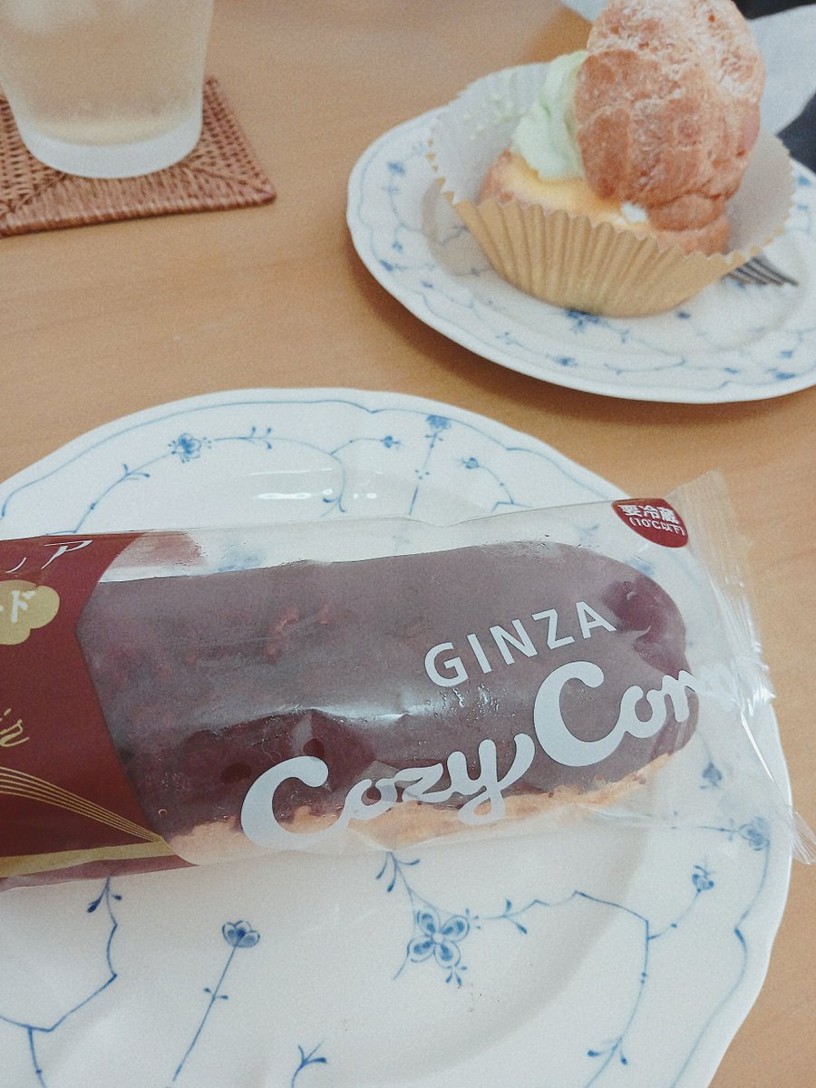 gh1013's tweet photo. 友達とブンチャーを食べ、家でお喋り😋 https://t.co/A0K27lrpN8