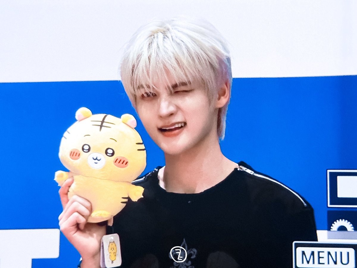 ko_oserenade's tweet photo. 260809✨pre

#윤 #YOON 
#NOWZ #나우즈 #ナウズ https://t.co/pDwcJlZBDR
