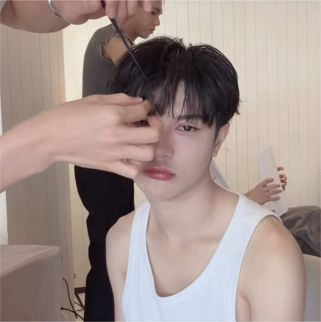 penkwaitenarak's tweet photo. ตัวโตชอบแหย่  (｡•̀ᴗ-)✧
ตัวเล็กชอบงอน ( •̀ ᴖ •́ ) https://t.co/IwDXMLeIEL