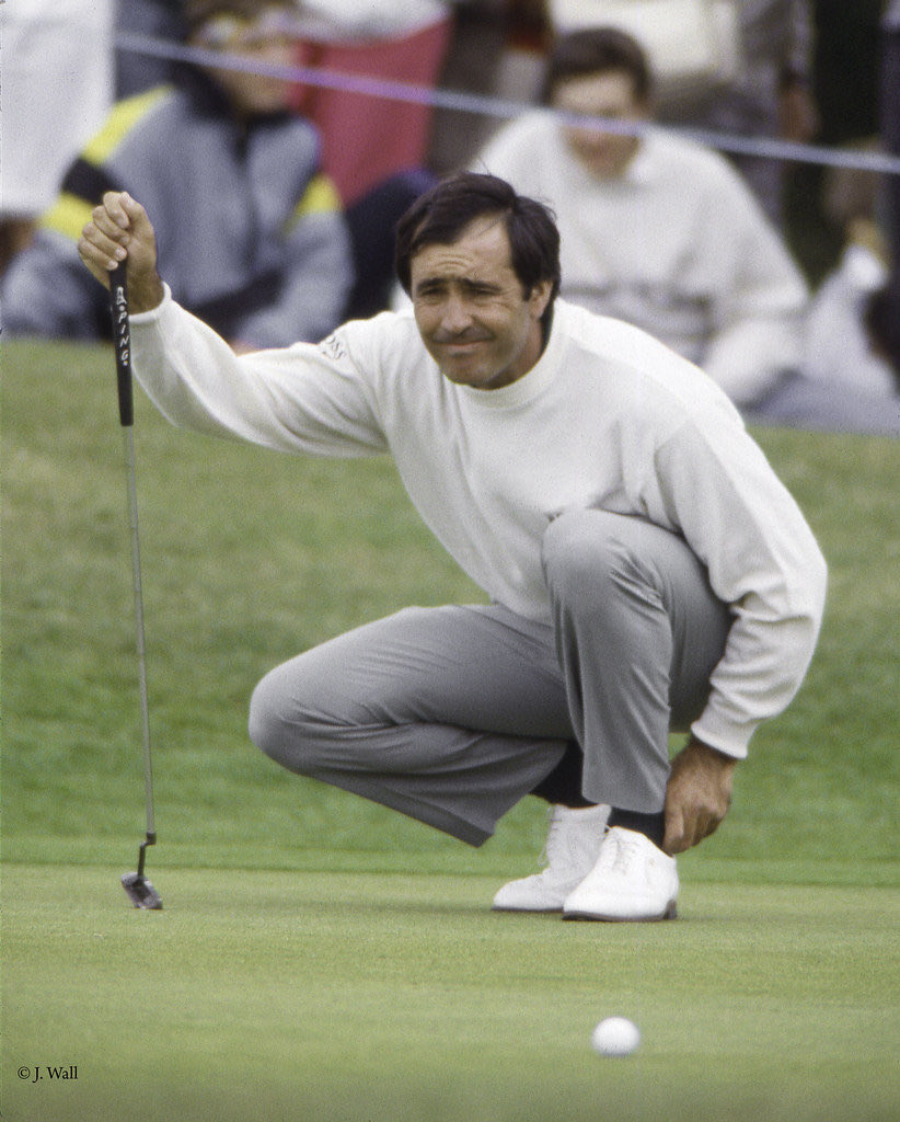 MarkThompsons's tweet photo. Seve lining a putt up !! ❤️
#sevesunday #myhero #seve #thegreatest #simplythebest https://t.co/iuiYqXJRO1
