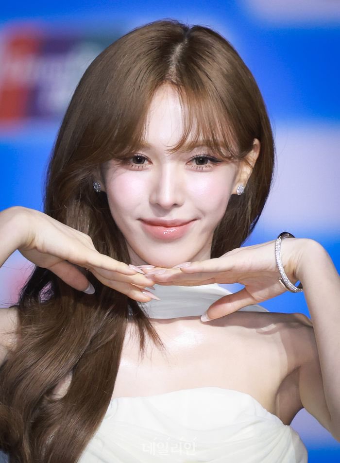 wendycharts's tweet photo. WENDY at SBS Gayo Daejeon Summer Blue Carpet

#WENDY #웬디 @WENDY_offcl https://t.co/tKXtnMzR14